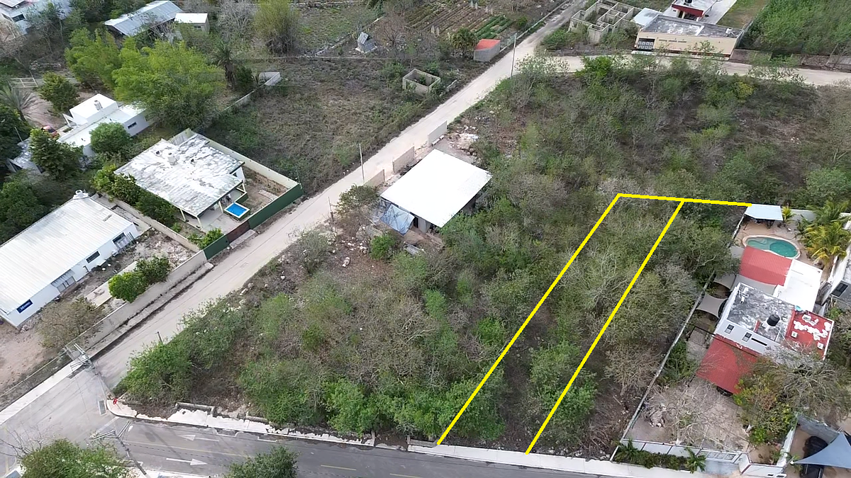 Terreno en venta en Chichi Suarez, Mérida — foto 1 de 15
