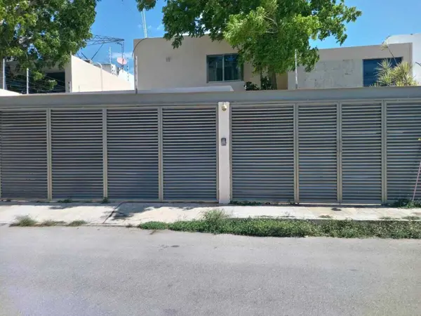 Casa en venta en Núcleo Sodzil, Mérida — foto 2 de 41