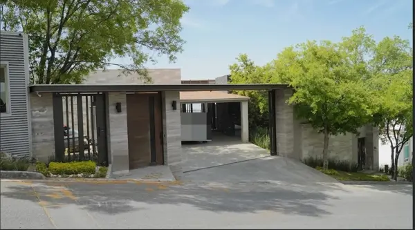 Casa en venta en Valle de San Ángel Sect Español, San Pedro Garza García — foto 2 de 13