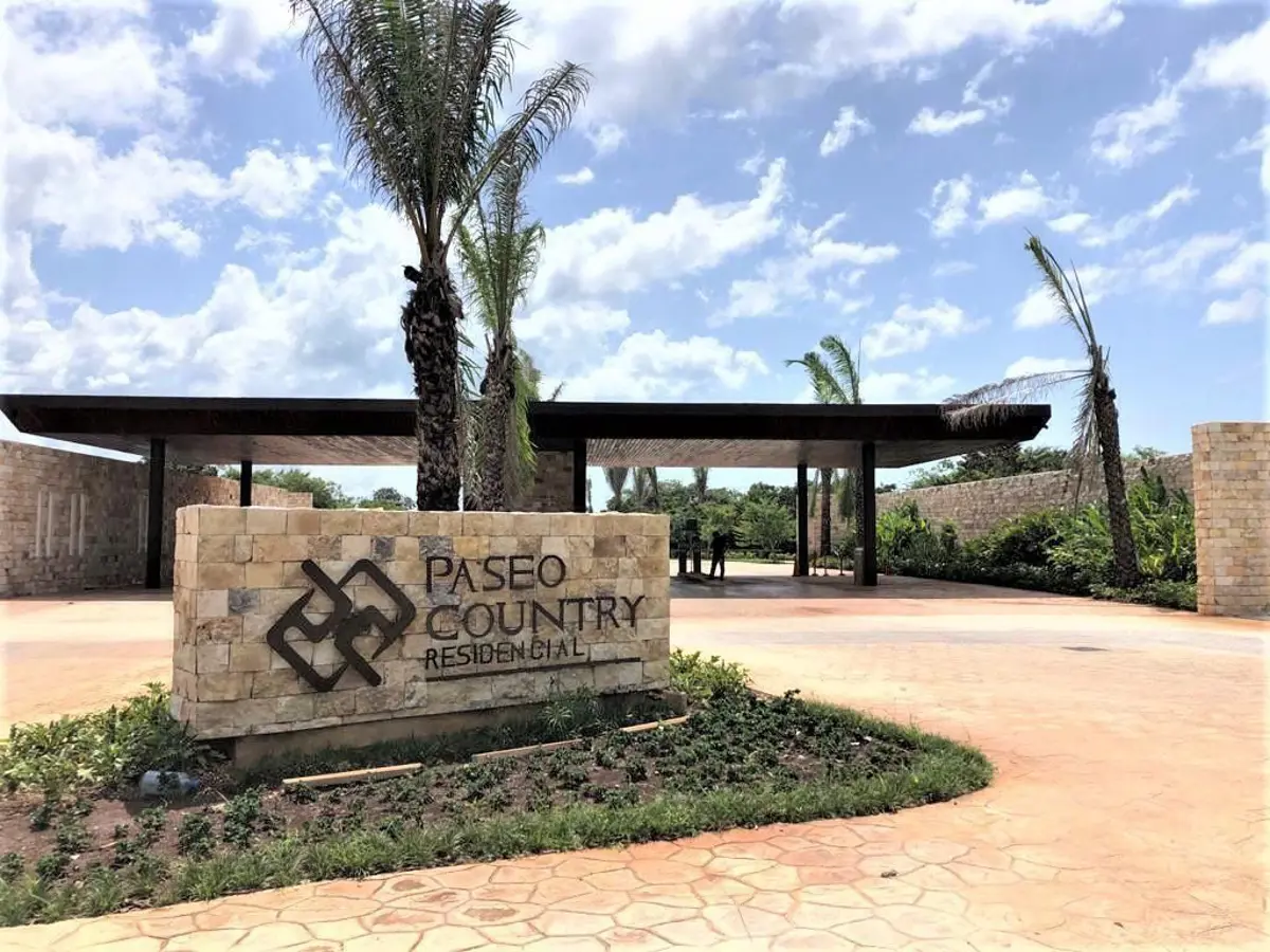 Terreno en venta en Yucatán Country Club, Mérida — foto 1 de 16
