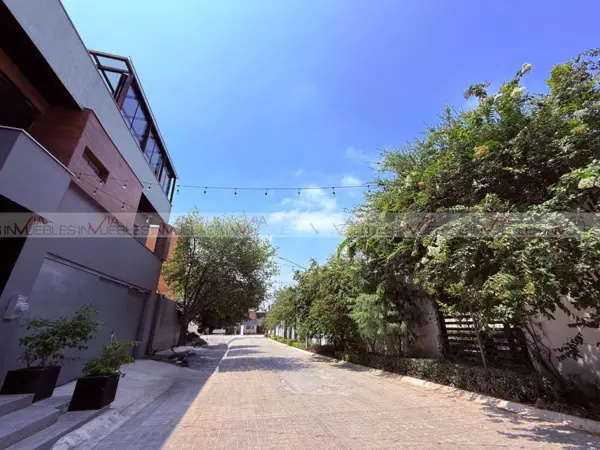 Casa en venta en Porto Cumbres, García — foto 2 de 25
