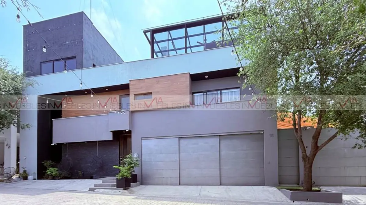 Casa en venta en Porto Cumbres, García — foto 1 de 41