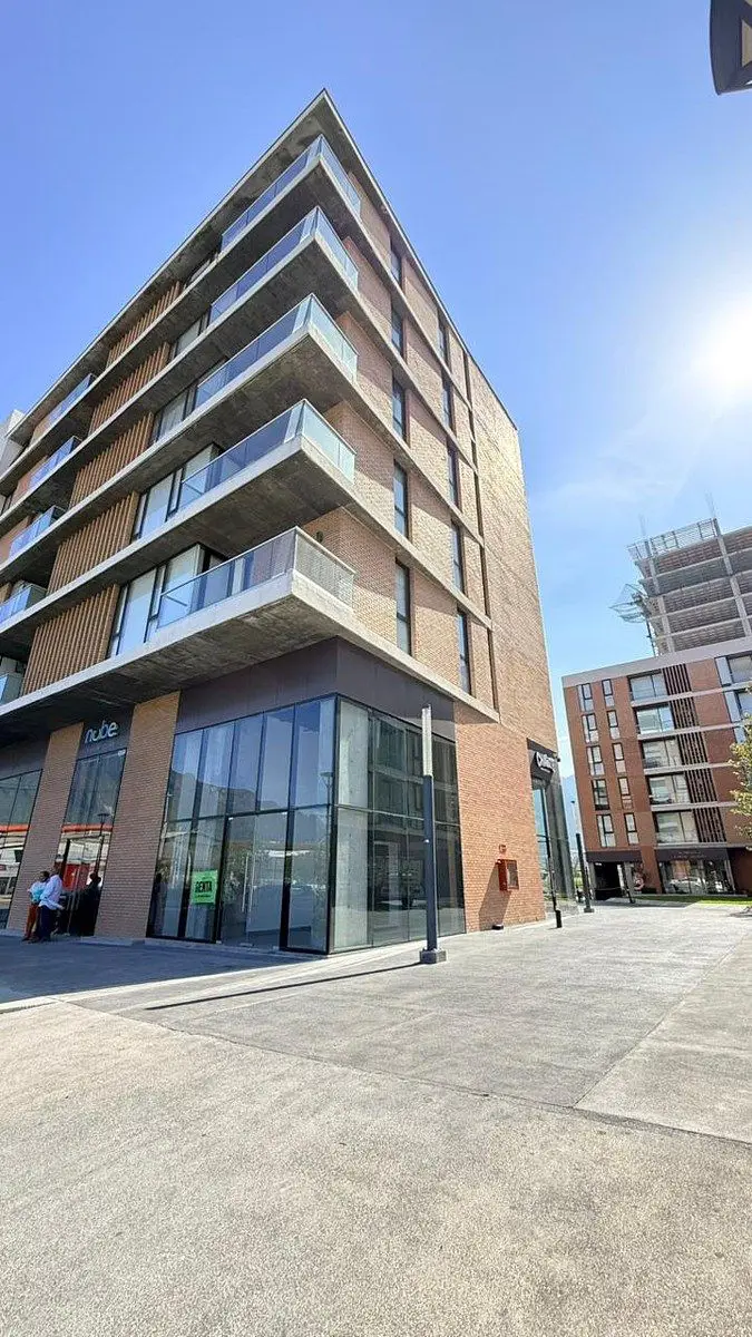 Local Comercial en Renta en Torre Caliza-Esquina con Vista a la Avenida | Local Comercial en Renta en Torre Caliza-Esquina con Vista a la Avenida |
