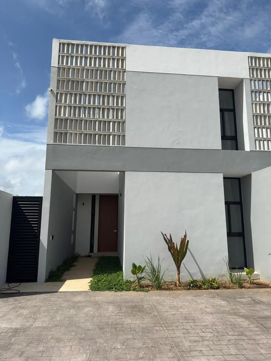 Casa en venta en Temozon Norte, Mérida — foto 1 de 35