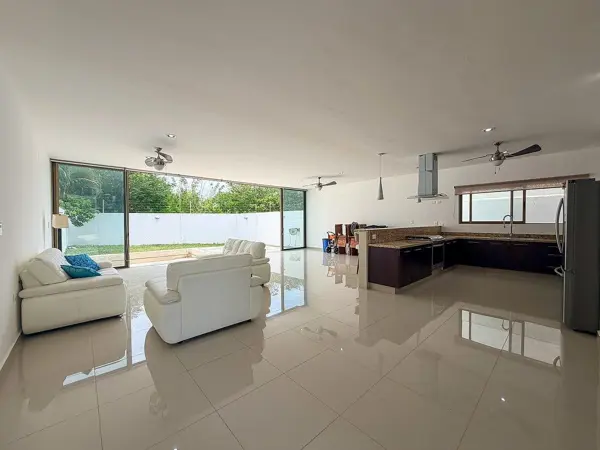 Casa con Grandes Espacios en Venta en Privada Tulipanes