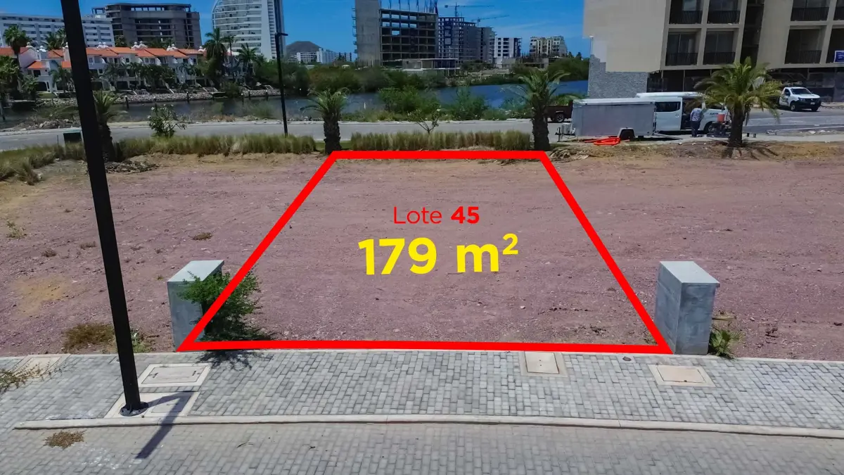 Terreno en venta en Marina Mazatlan, Mazatlán — foto 1 de 14