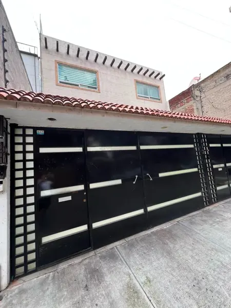 Casa en venta en Sinatel, Iztapalapa — foto 3 de 33