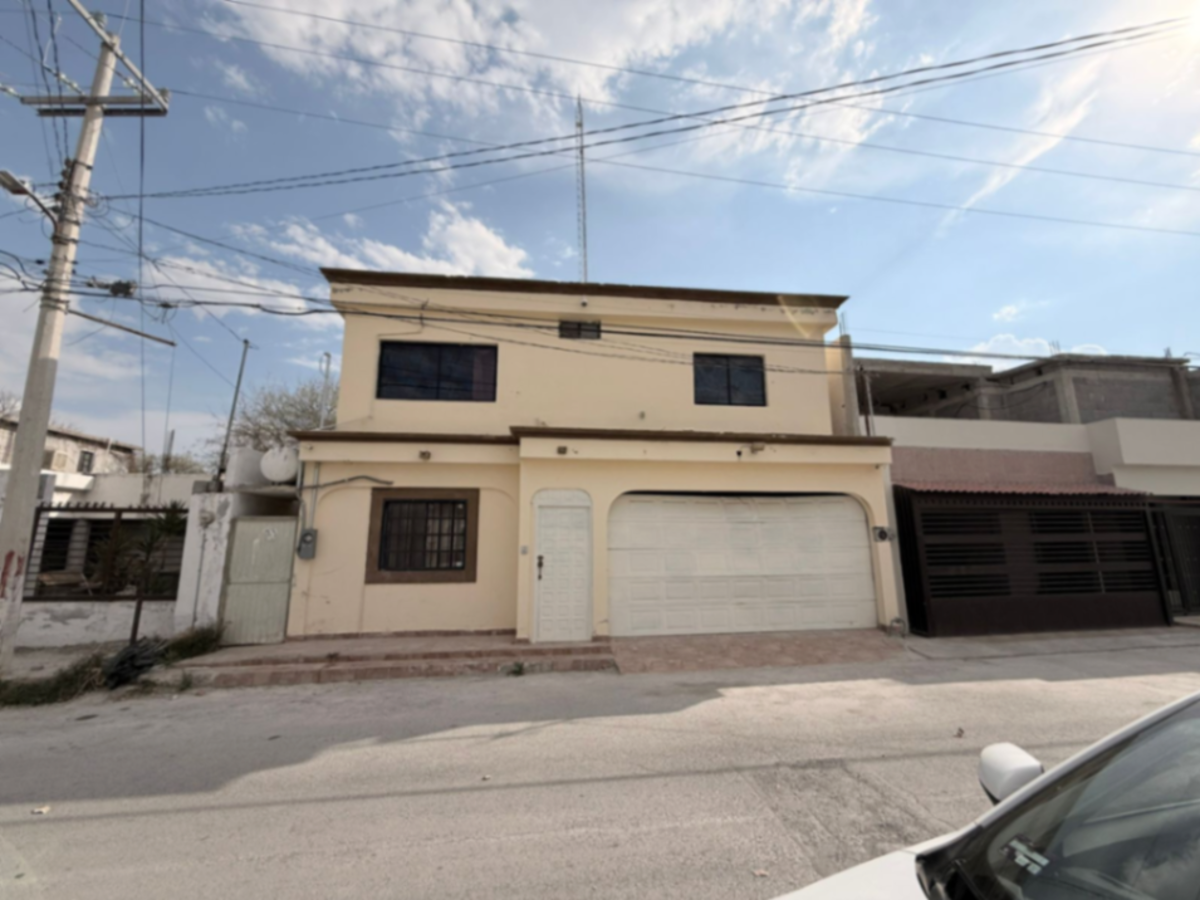 Casa en venta en Estancias de Santa Ana, Monclova — foto 1 de 25