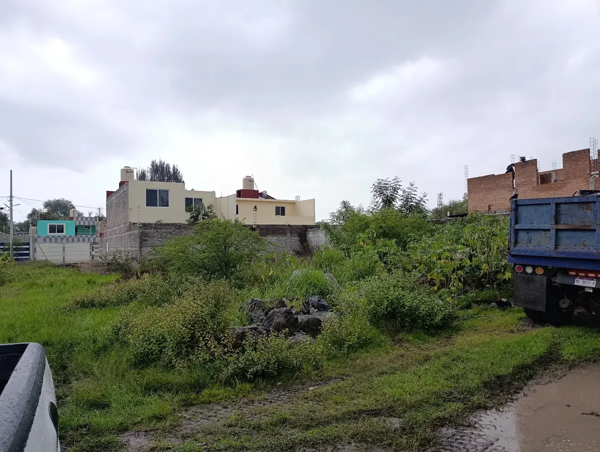 Terreno en venta en San Isidro Itzicuaro, Morelia — foto 1 de 2
