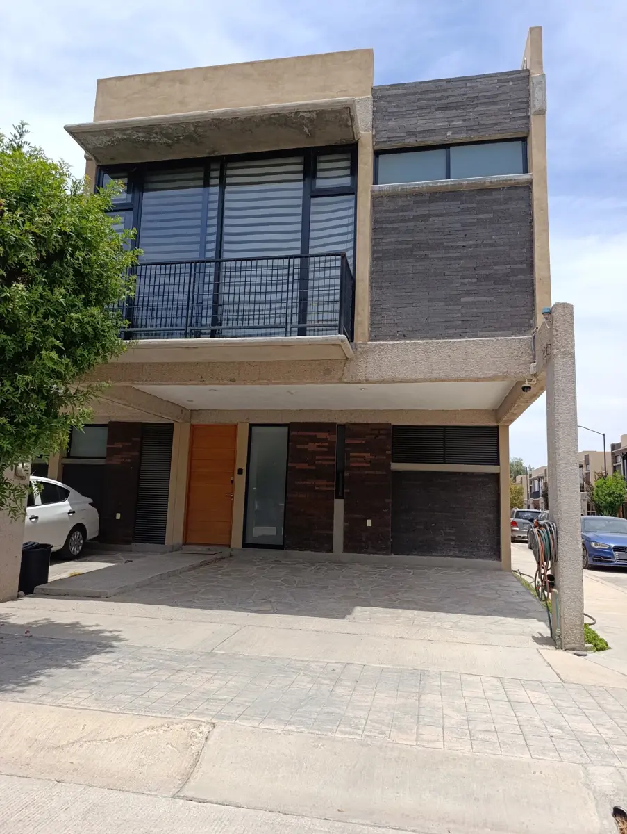 Casa en renta en Santa Bárbara, Villa de Pozos — foto 1 de 10