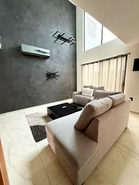 Casa en venta en Lomas de la Rioja, Alvarado — foto 3 de 23