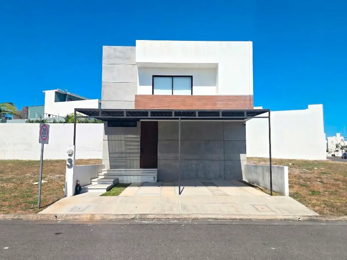 Casa en venta en Lomas de la Rioja, Alvarado — foto 1 de 13