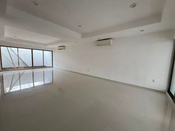 Casa en venta en Lomas de la Rioja, Alvarado — foto 3 de 7
