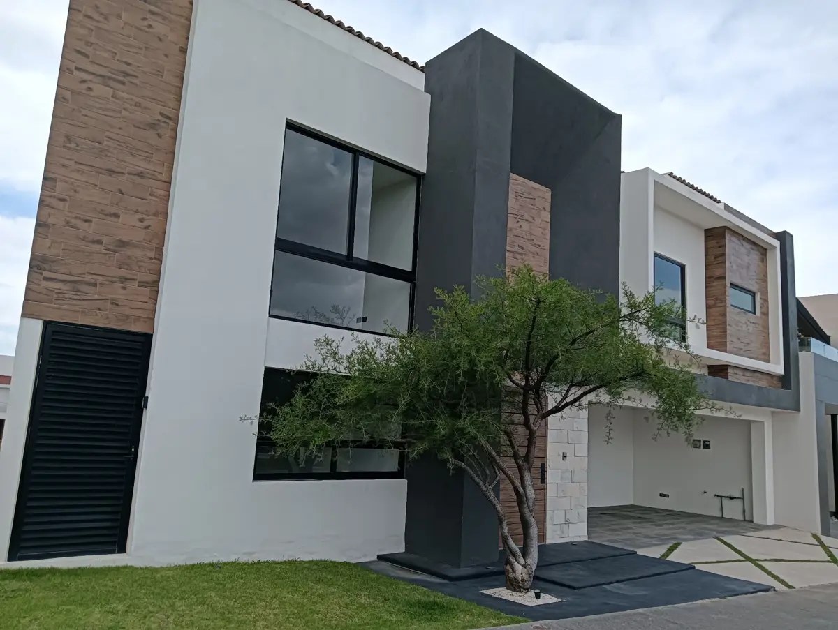 Casa en venta en Lomas de Angelópolis, San Andrés Cholula — foto 1 de 10