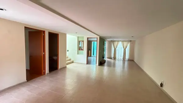 Casa en Renta en Residencial Viandas en San Jeronimo Chicahualco en Metepec, cerca de Av Tecnologico