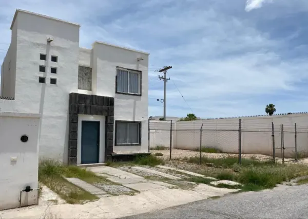 Casa en VENTA cerrada Diamante, atrás del campestre Montebello Torreón.
