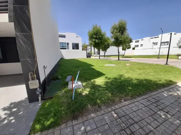 Terreno en venta en Lomas de Angelópolis, San Andrés Cholula — foto 3 de 9