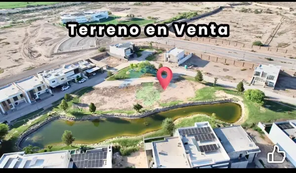 TERRENO RESIDENCIAL FRENTE AL LAGO