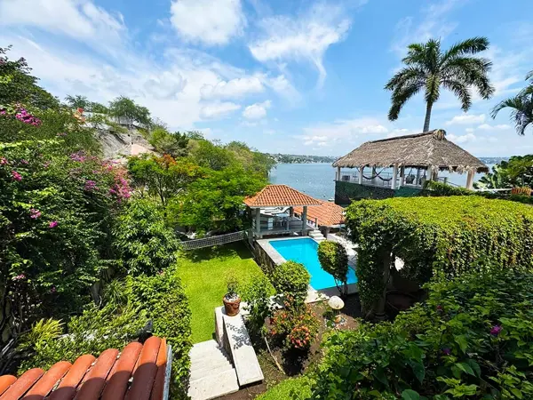 Casa en venta en Tequesquitengo, Jojutla — foto 3 de 18