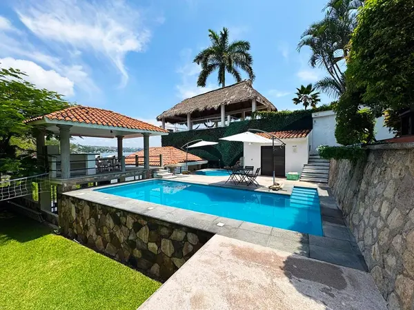 Casa en venta en Tequesquitengo, Jojutla — foto 2 de 18