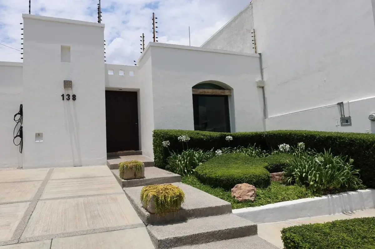 Casa en venta en Gran Jardin, León — foto 1 de 13
