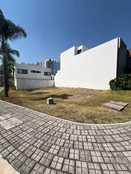 Terreno en venta en Lomas de Angelópolis, San Andrés Cholula — foto 3 de 5