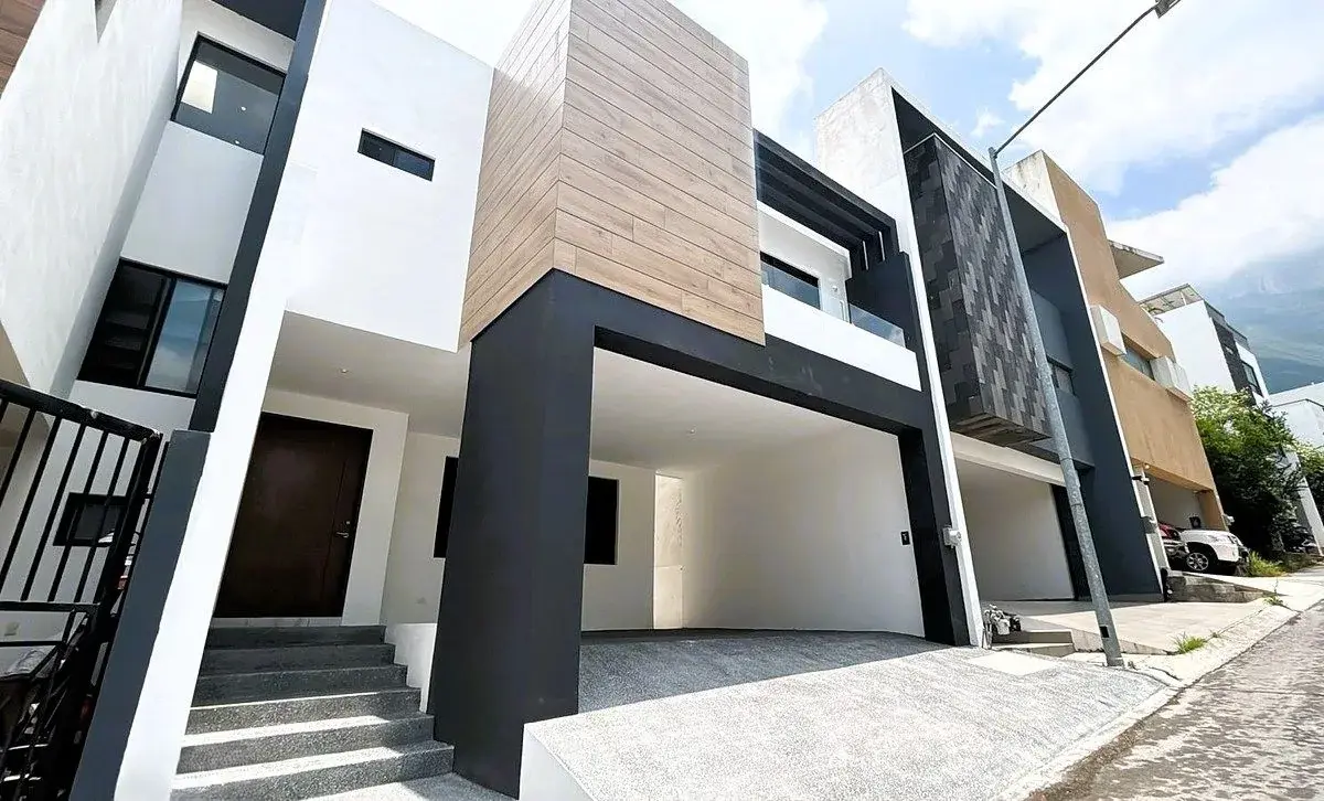 Casa en venta en Cumbres Elite Premier, García — foto 1 de 17