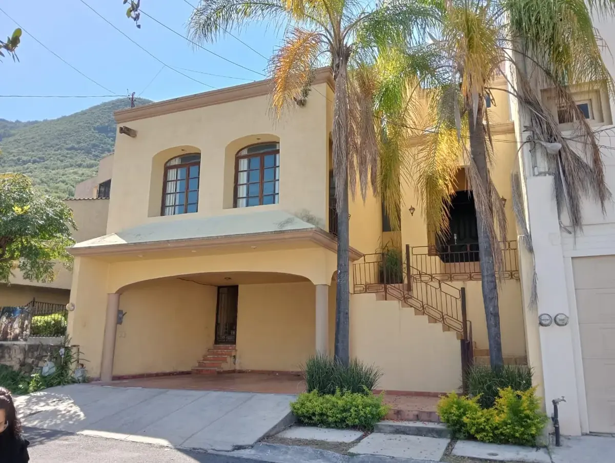 CASA EN VENTA EN LOMAS DEL PASEO, MONTERREY CASA EN VENTA EN LOMAS DEL PASEO, MONTERREY