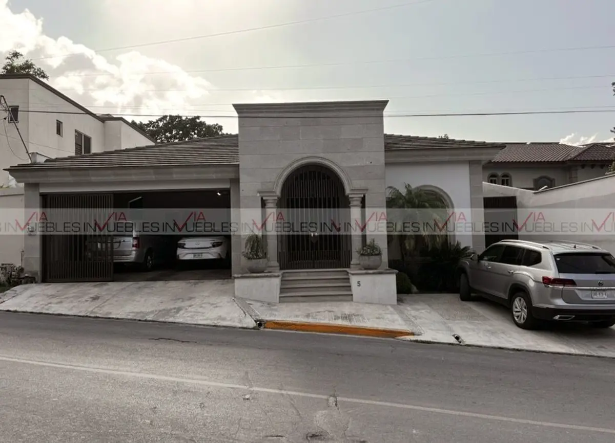 Casa en renta en Jardines Coloniales, San Pedro Garza García — foto 1 de 12