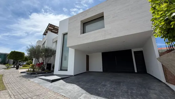 Casa en venta en Lomas de Angelópolis II, San Andrés Cholula — foto 2 de 32