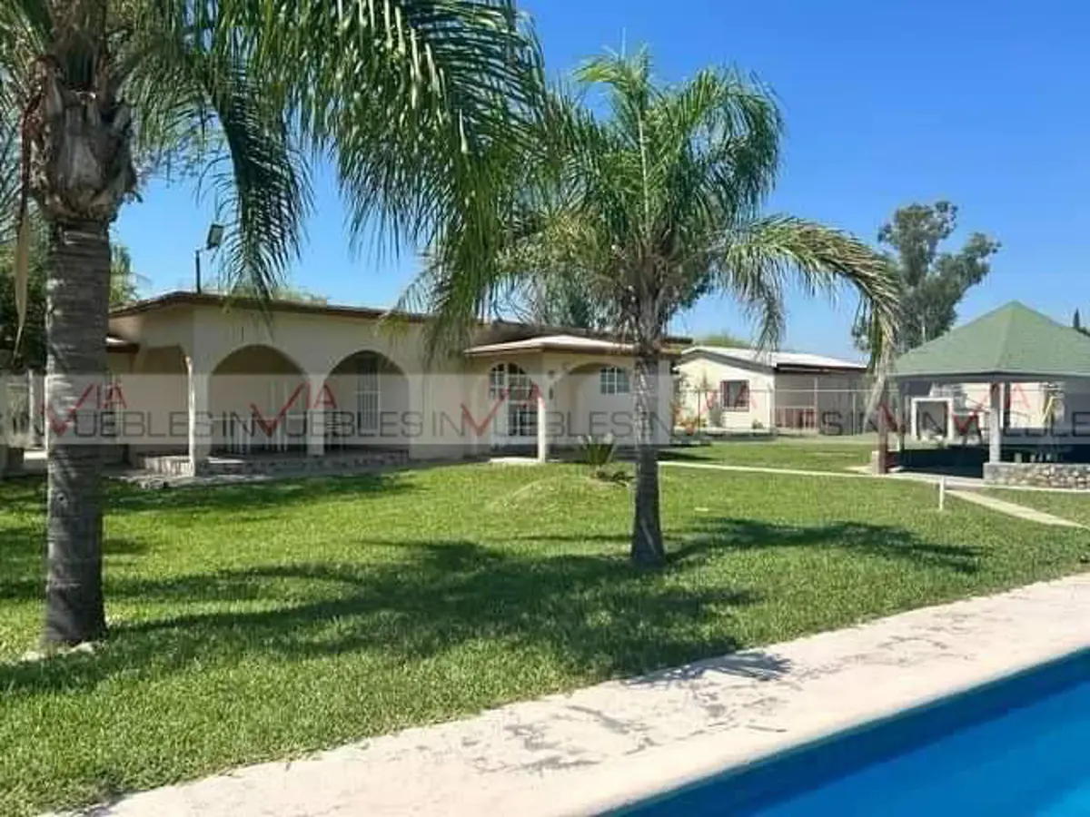 Casa en venta en Hacienda las Trancas, Cadereyta Jiménez — foto 1 de 12