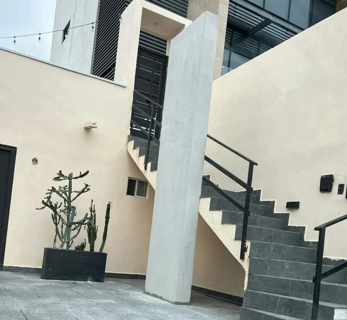 Departamento en renta en San Pedro Garza García Centro, San Pedro Garza García — foto 1 de 9
