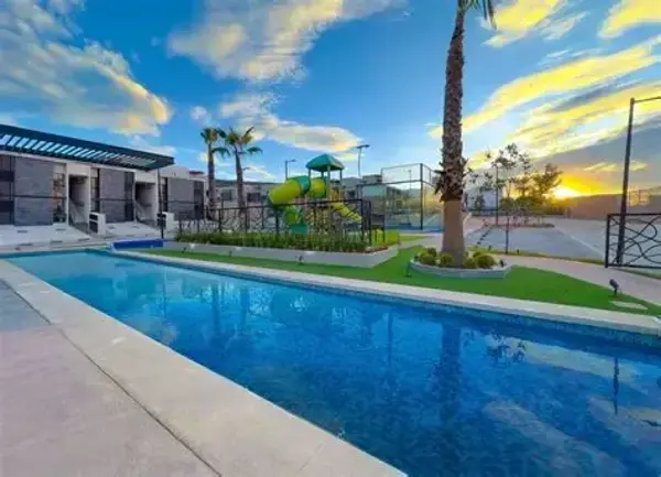 Casa en venta en Lomas de la Rioja, Alvarado — foto 3 de 5