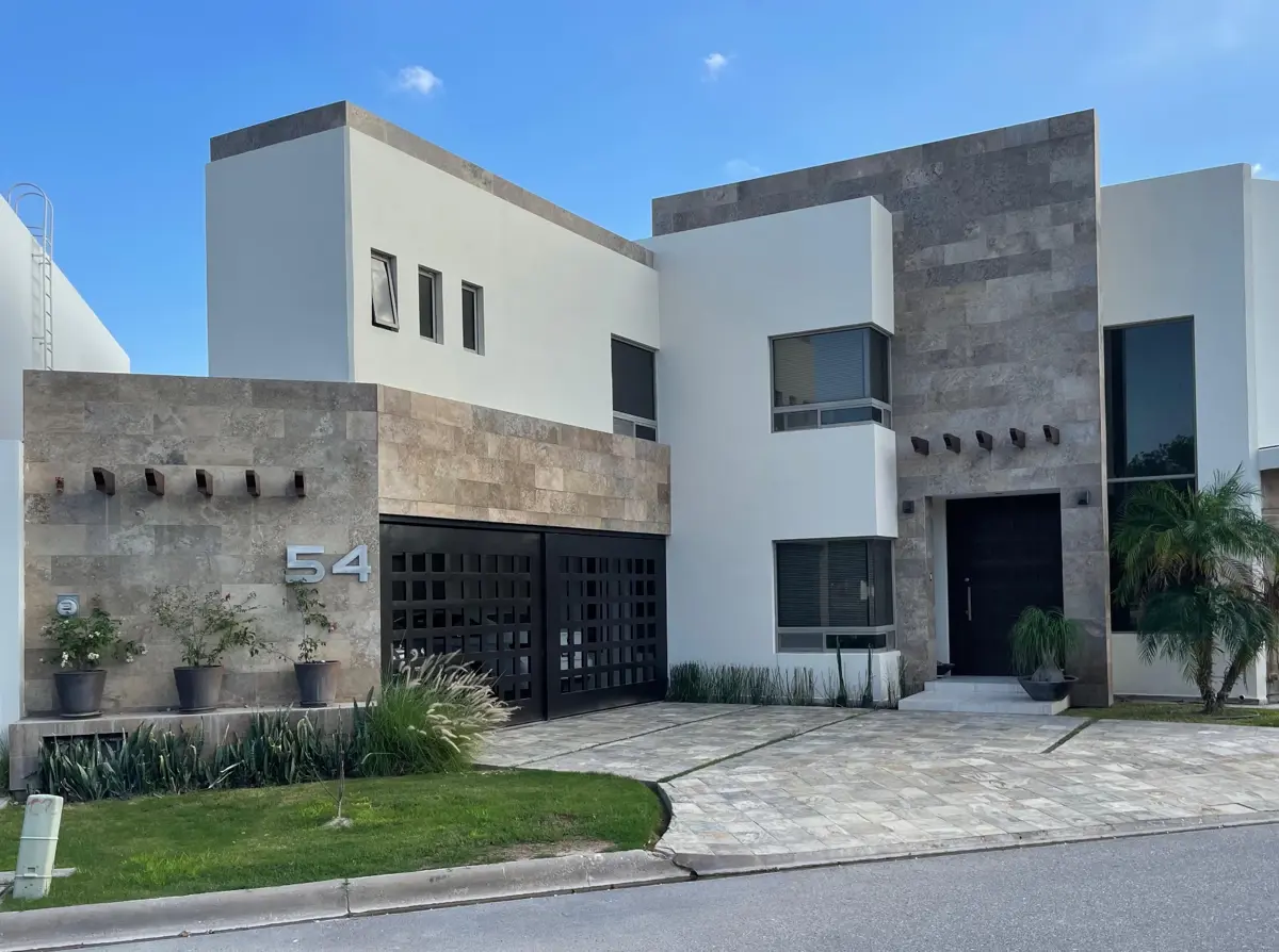 Casa en Renta en Las Villas, Torreón - Espaciosa y Moderna Casa en Renta en Las Villas, Torreón - Espaciosa y Moderna