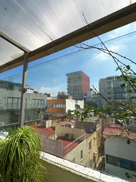 Departamento con terraza privada a pasos de Paseo de la Reforma