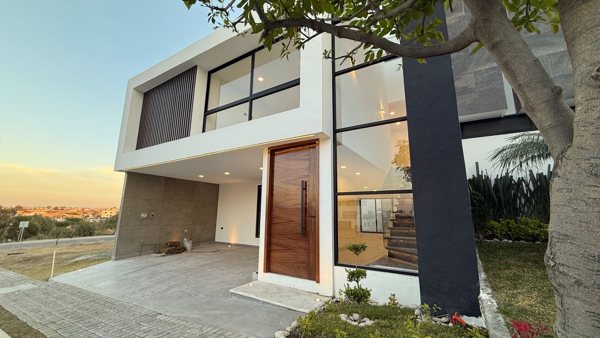 Casa en Venta en Lomas de Angelópolis | Parque Aguascalientes Casa en Venta en Lomas de Angelópolis | Parque Aguascalientes