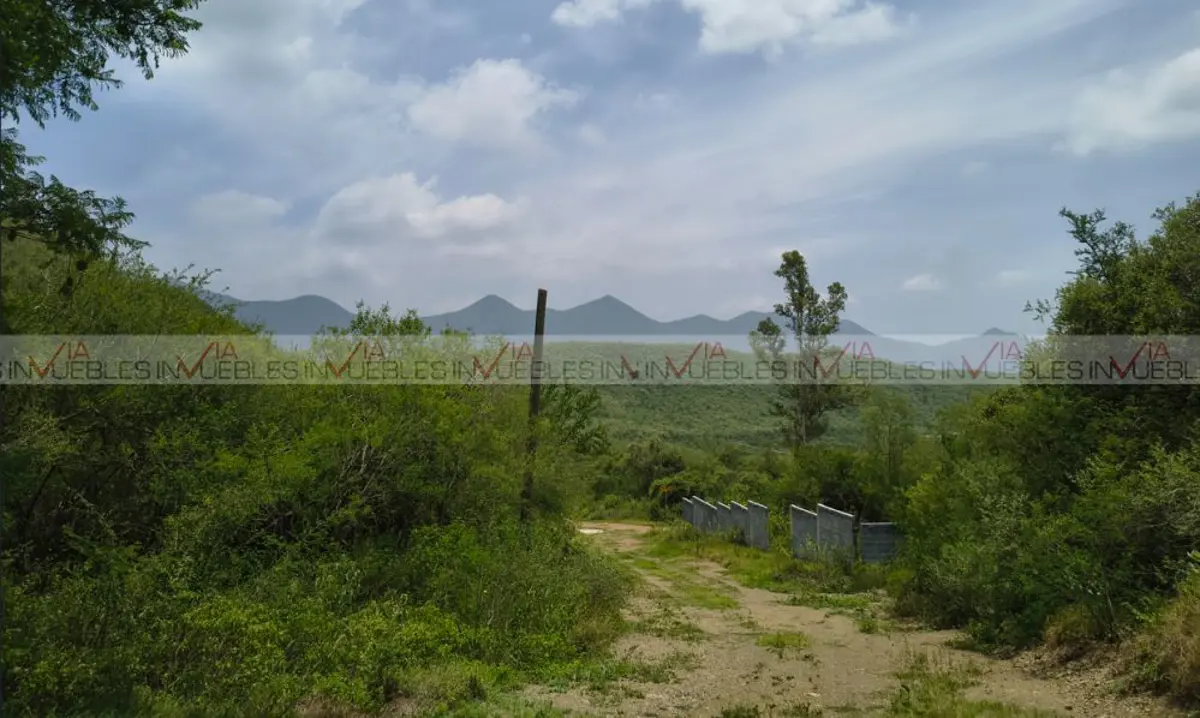 Terreno en venta en El Ranchito, Santiago — foto 1 de 12