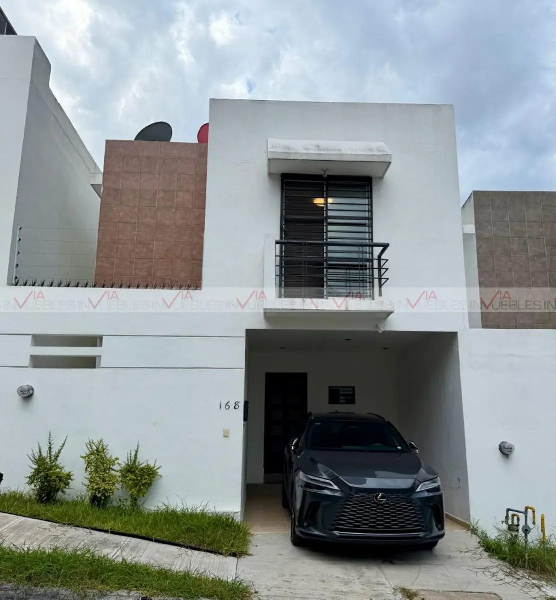 Casa en renta en Colinas del Huajuco, Monterrey — foto 1 de 16