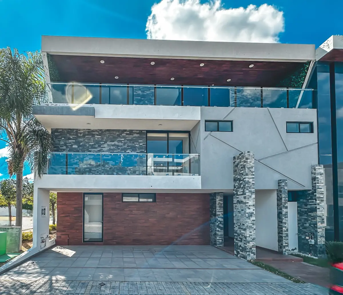 Casa en venta en Lomas de Angelópolis, Ocoyucan — foto 1 de 50