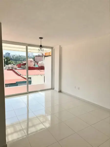 Casa en venta en Lomas Verdes 5a Sección (La Concordia), Naucalpan de Juárez — foto 2 de 10