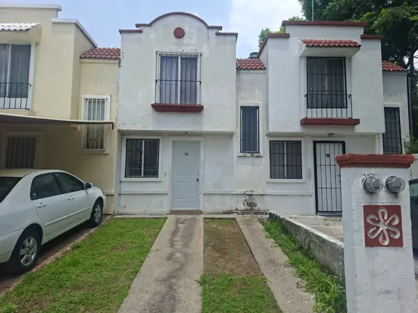 Casa en Renta en Jardines de Miraflores, San Pedro Tlaquepaque - Accesible Ubicación