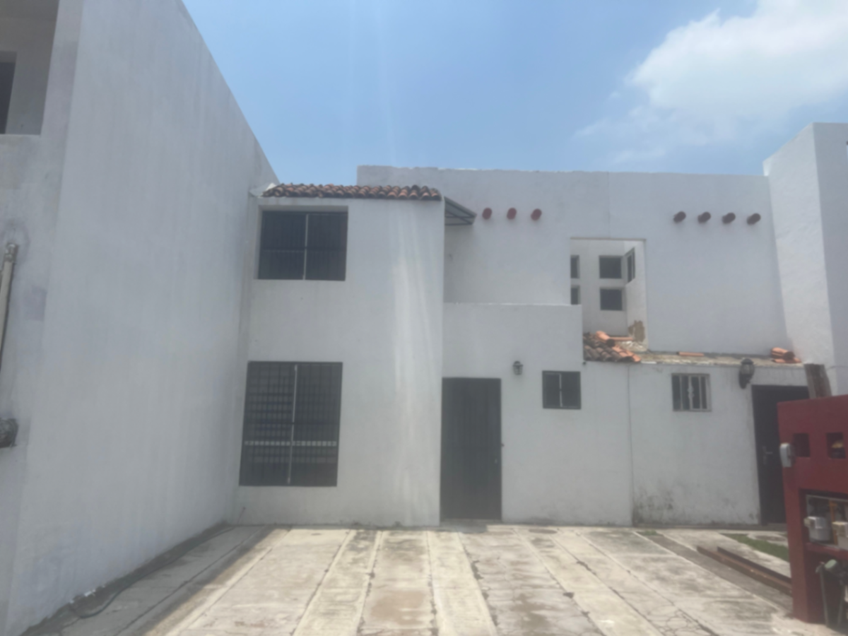 Casa en venta en Altus Bosques, Tlajomulco de Zúñiga — foto 1 de 51