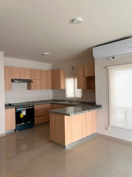 Casa en renta en Capellanía, Ramos Arizpe — foto 2 de 11
