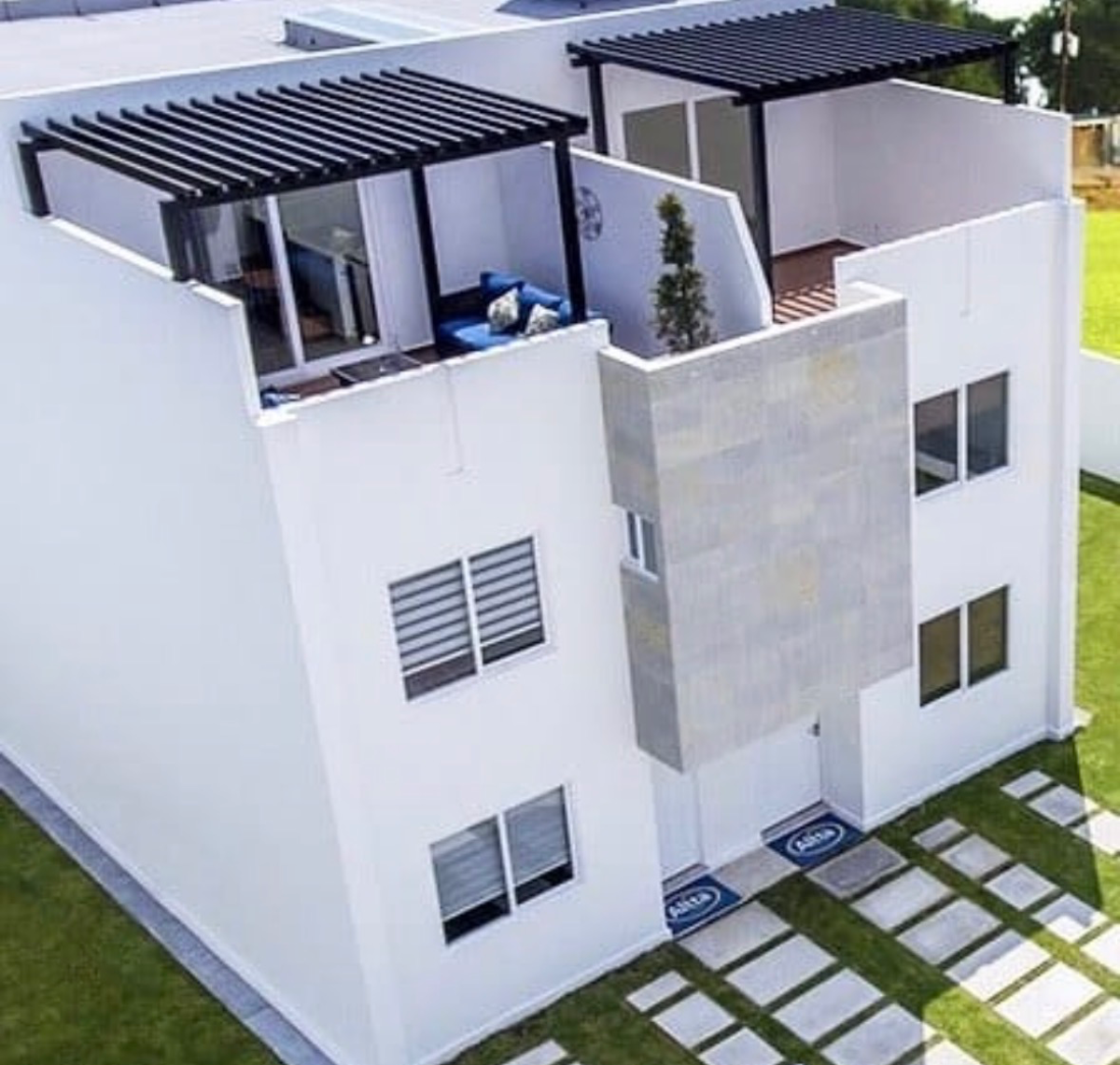 Casa en venta en Cordillera, León — foto 1 de 16