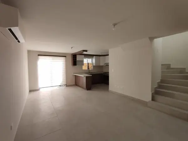 Casa en venta en Brianzzas Residencial, General Escobedo — foto 3 de 16