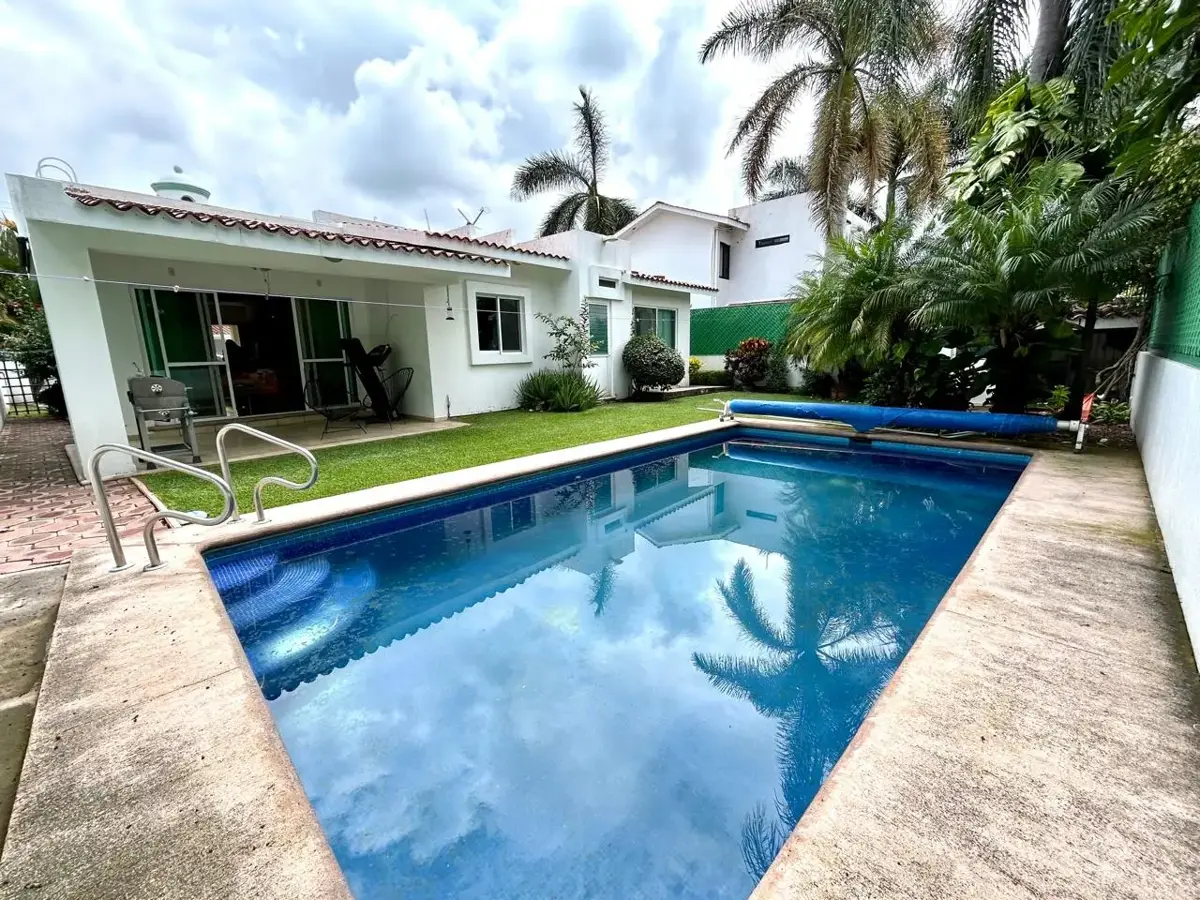 Casa en venta en Lomas de Cocoyoc, Atlatlahucan — foto 1 de 10