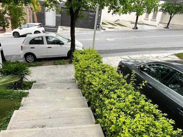 Casa en venta en Jardines del Paseo 2 Sector, Monterrey — foto 3 de 13