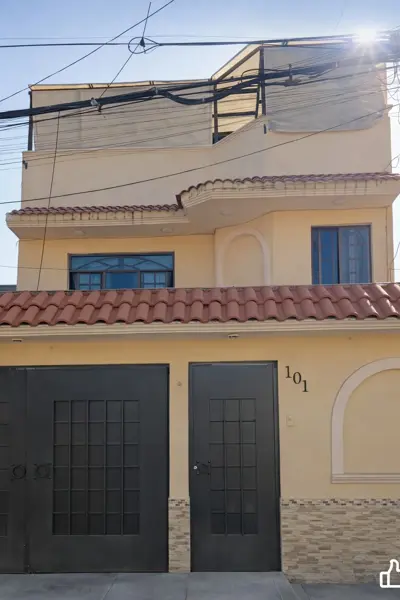 Casa en venta en Villa de las Flores 1a Sección (Unidad Coacalco), Coacalco de Berriozábal — foto 2 de 20