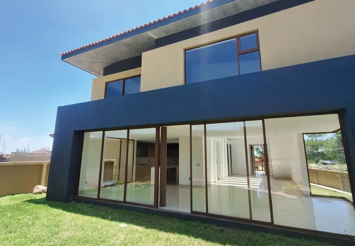 Casa en venta en Bosque Monarca, Morelia — foto 1 de 17