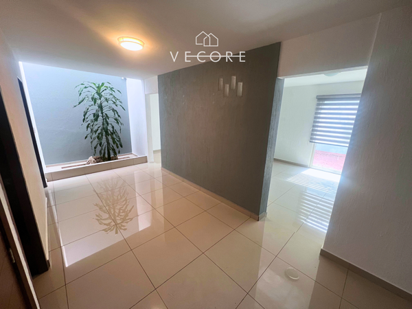 Casa en venta en Jardines del Bosque Centro, Guadalajara — foto 3 de 26